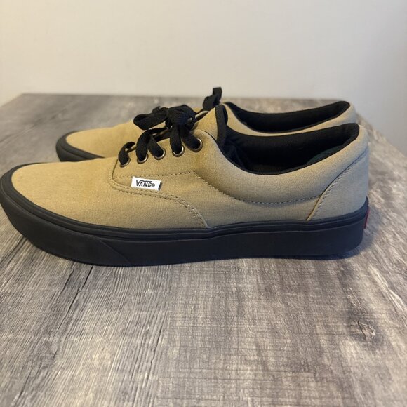 Vans Men’s Tan Canvas Low-Top Sneakers with Black Soles main image 8